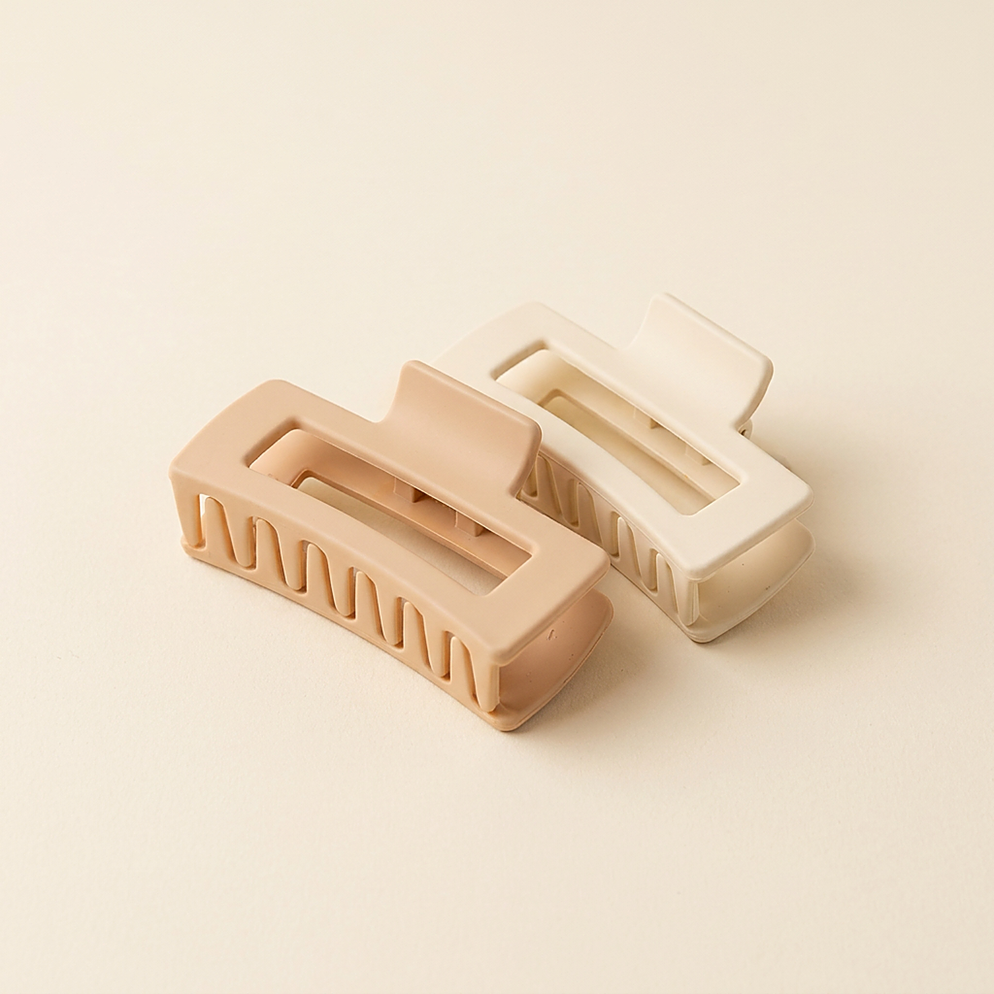 Beige och ljusbrun matt hårklämma i 2-pack